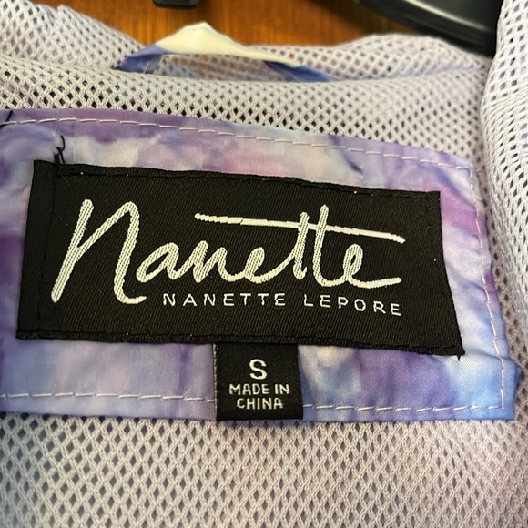 Light weight jacket - Picture 2 of 5